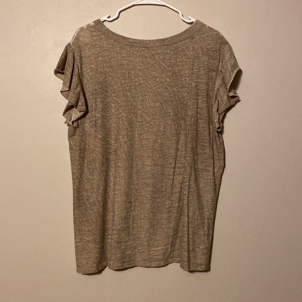 🍂🍁Leopard Print Beige Women's Top - Picture 2 of 4